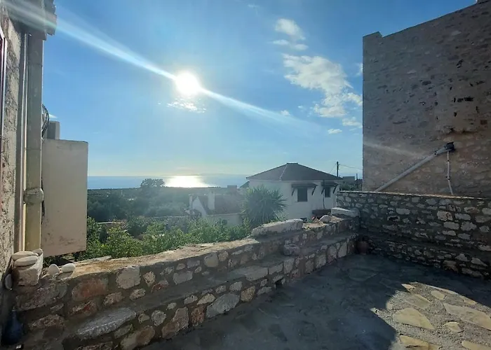 Melita Traditional Stone House * Pírgos Dhiroú