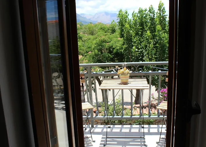 Melita Traditional Stone House